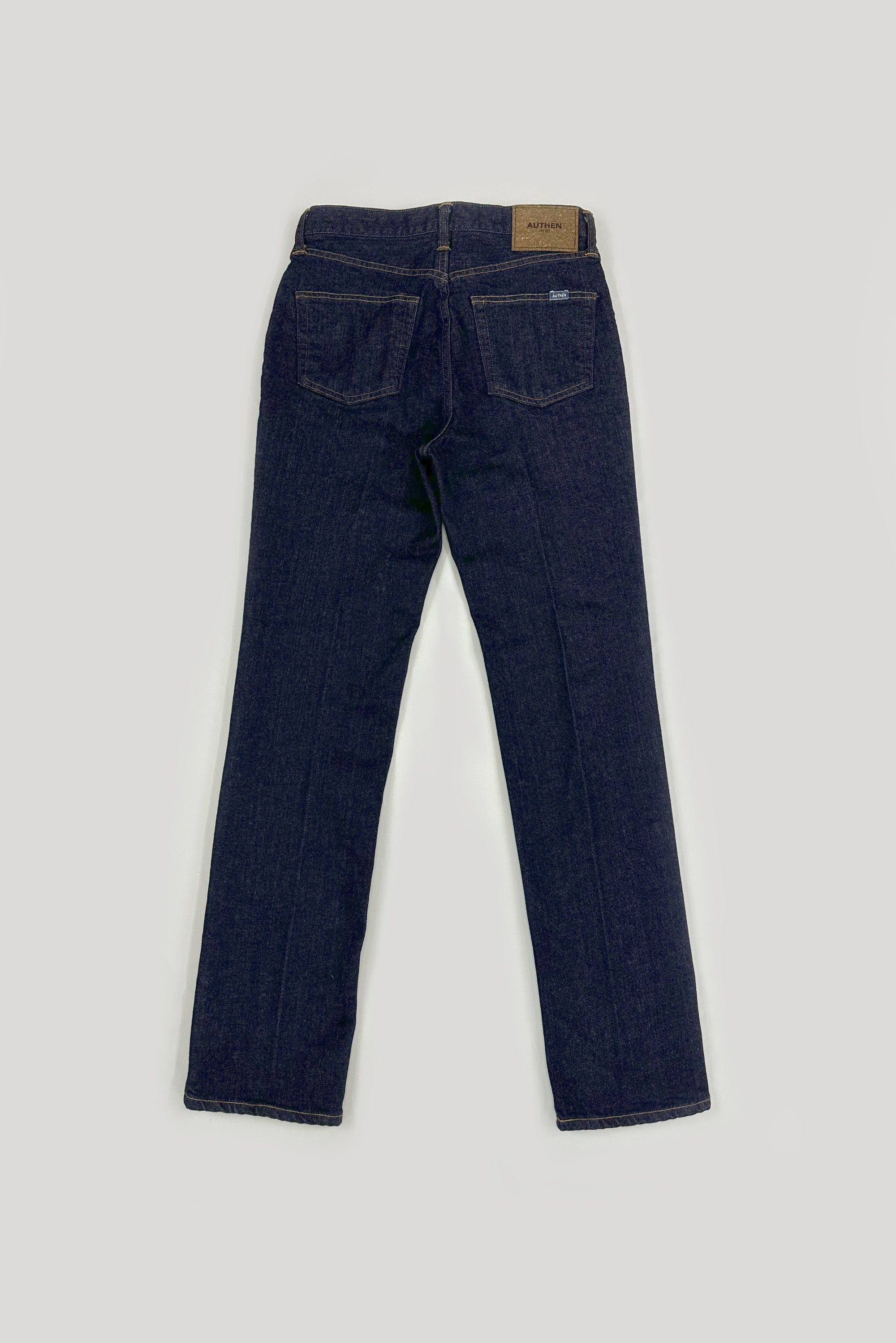 サーキュラーデニム スリムストレート