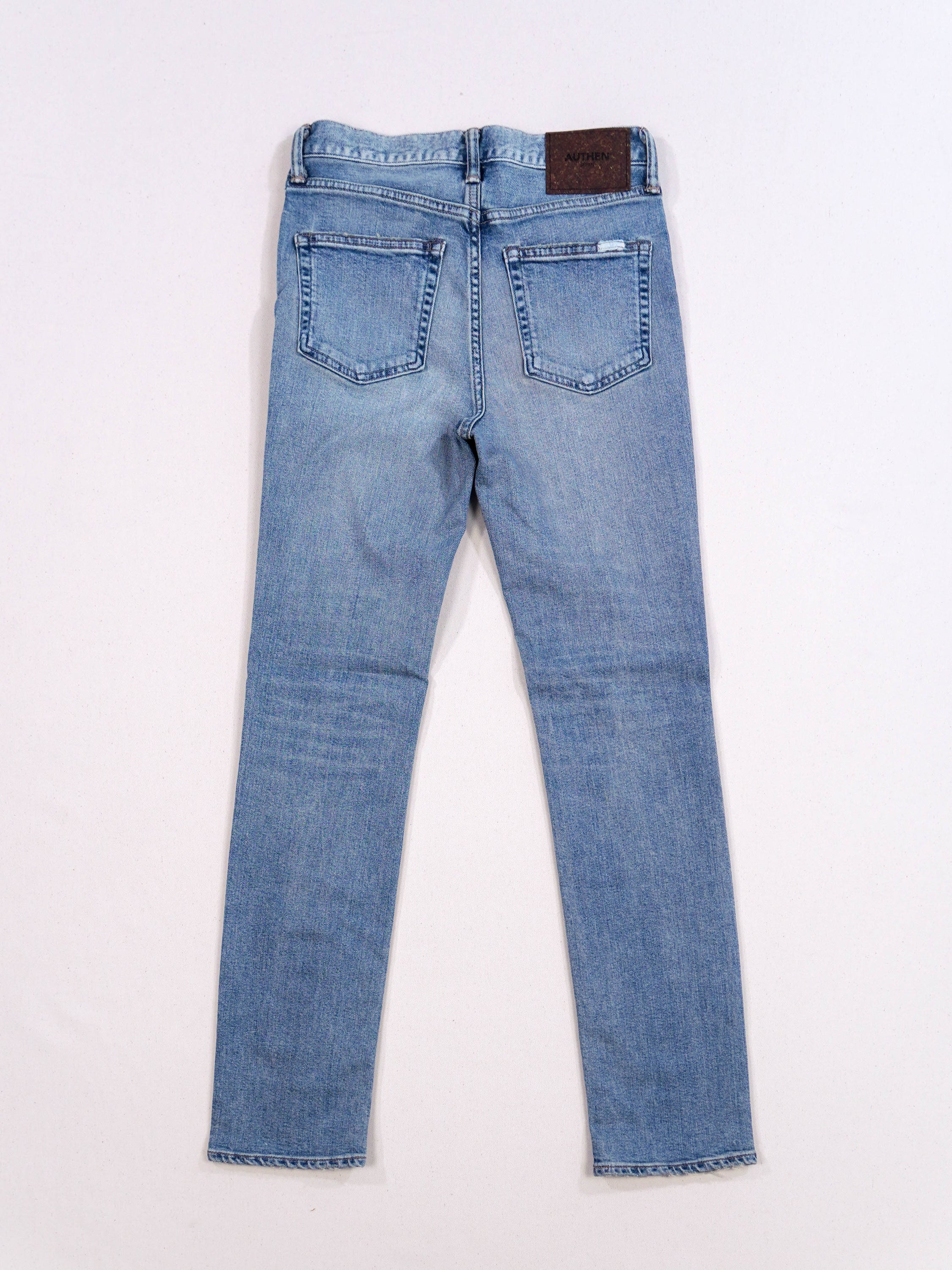 サーキュラーデニム スリムストレート