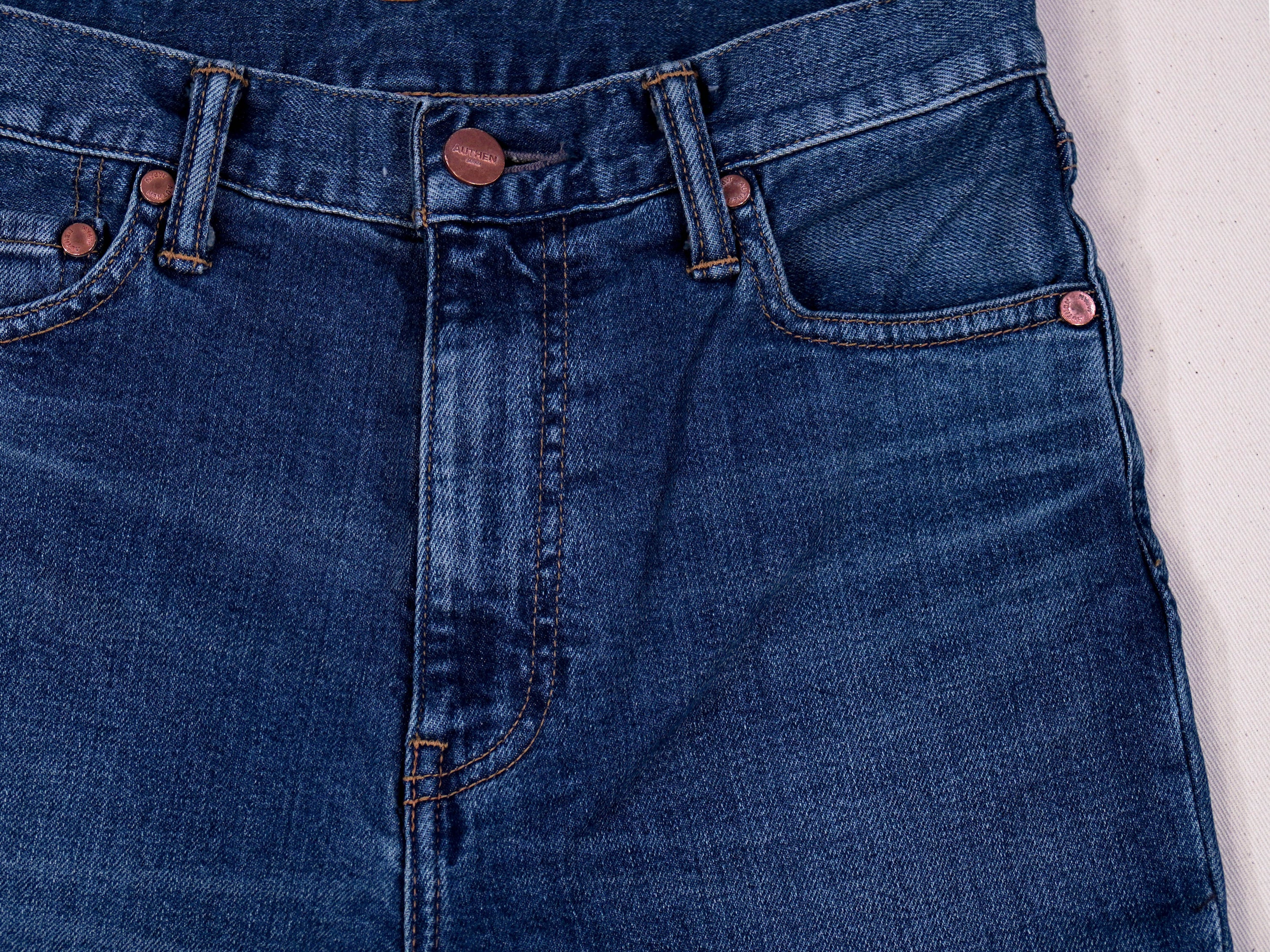 サーキュラーデニム スリムストレート