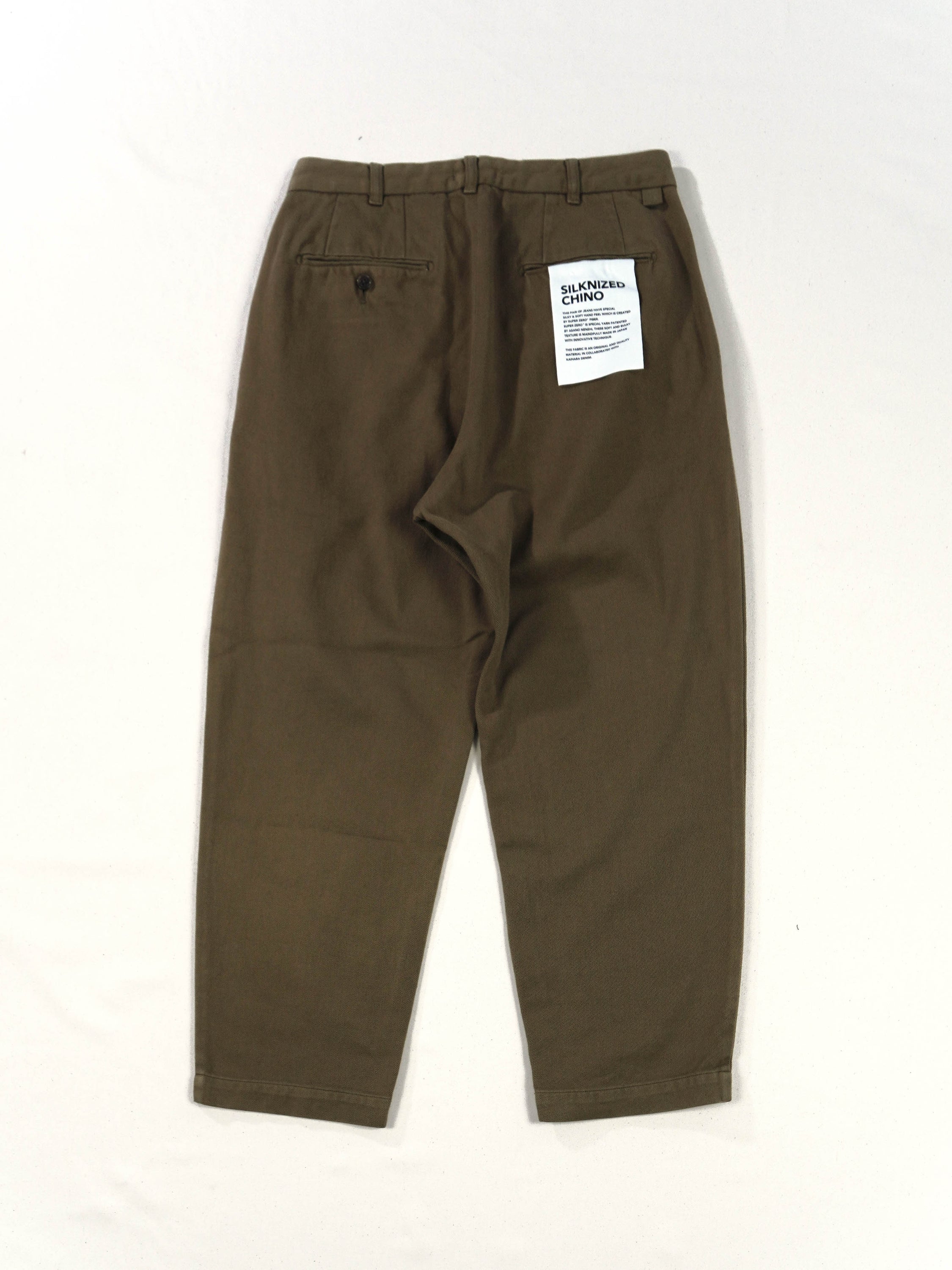 SILKNIZED CHINO TROUSERS (men)