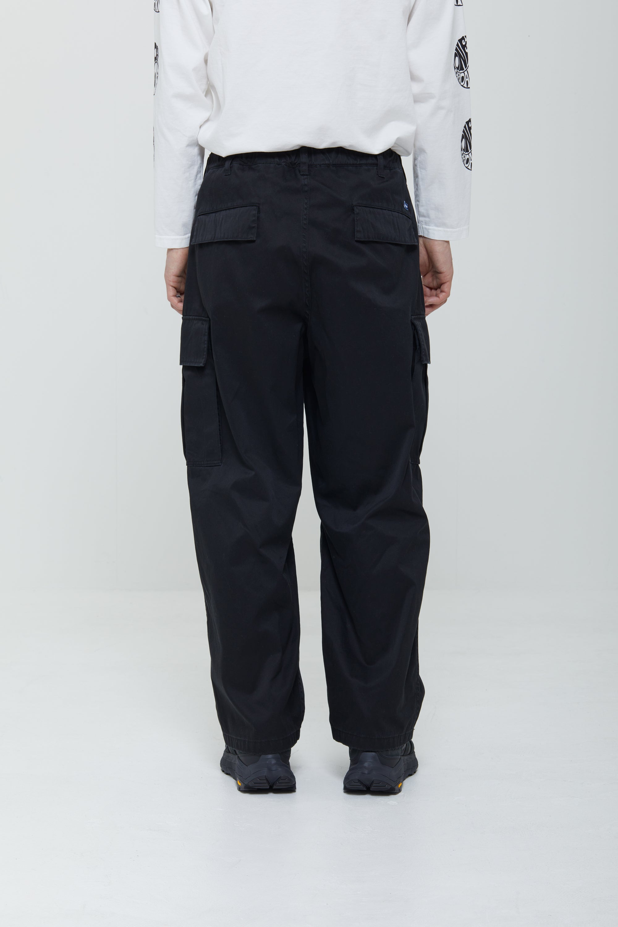 エッセンシャル ワイドカーゴパンツ