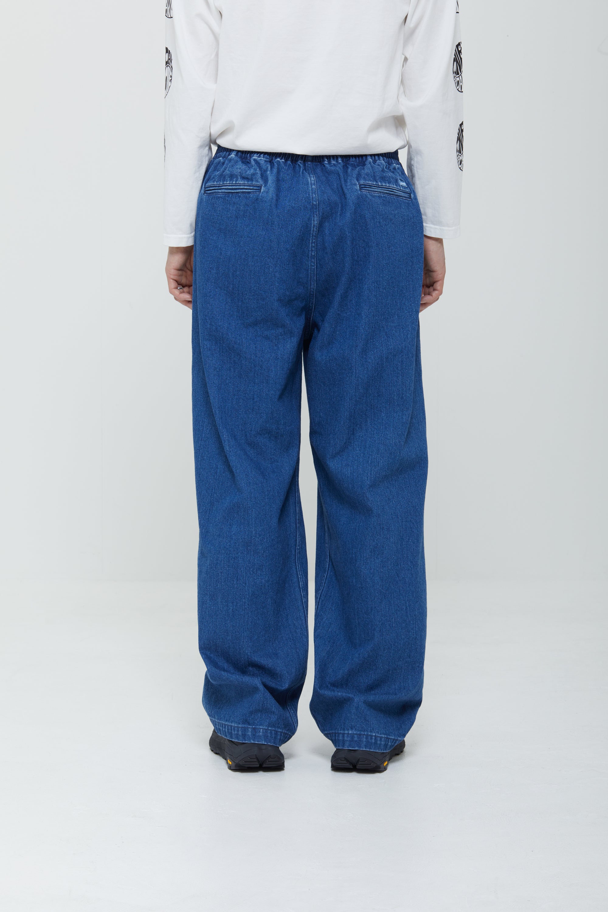 エッセンシャル イージーパンツ