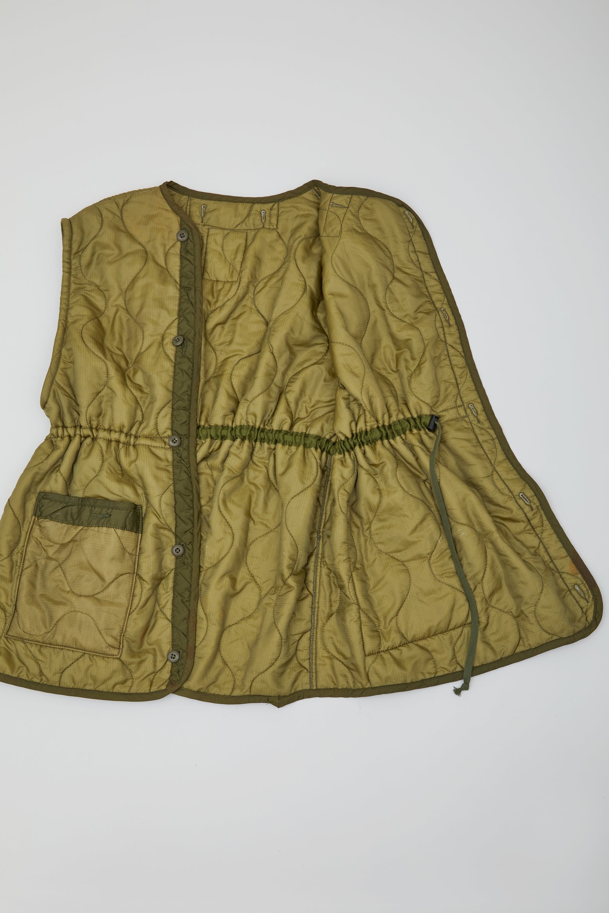 アップサイクル ライナーベスト