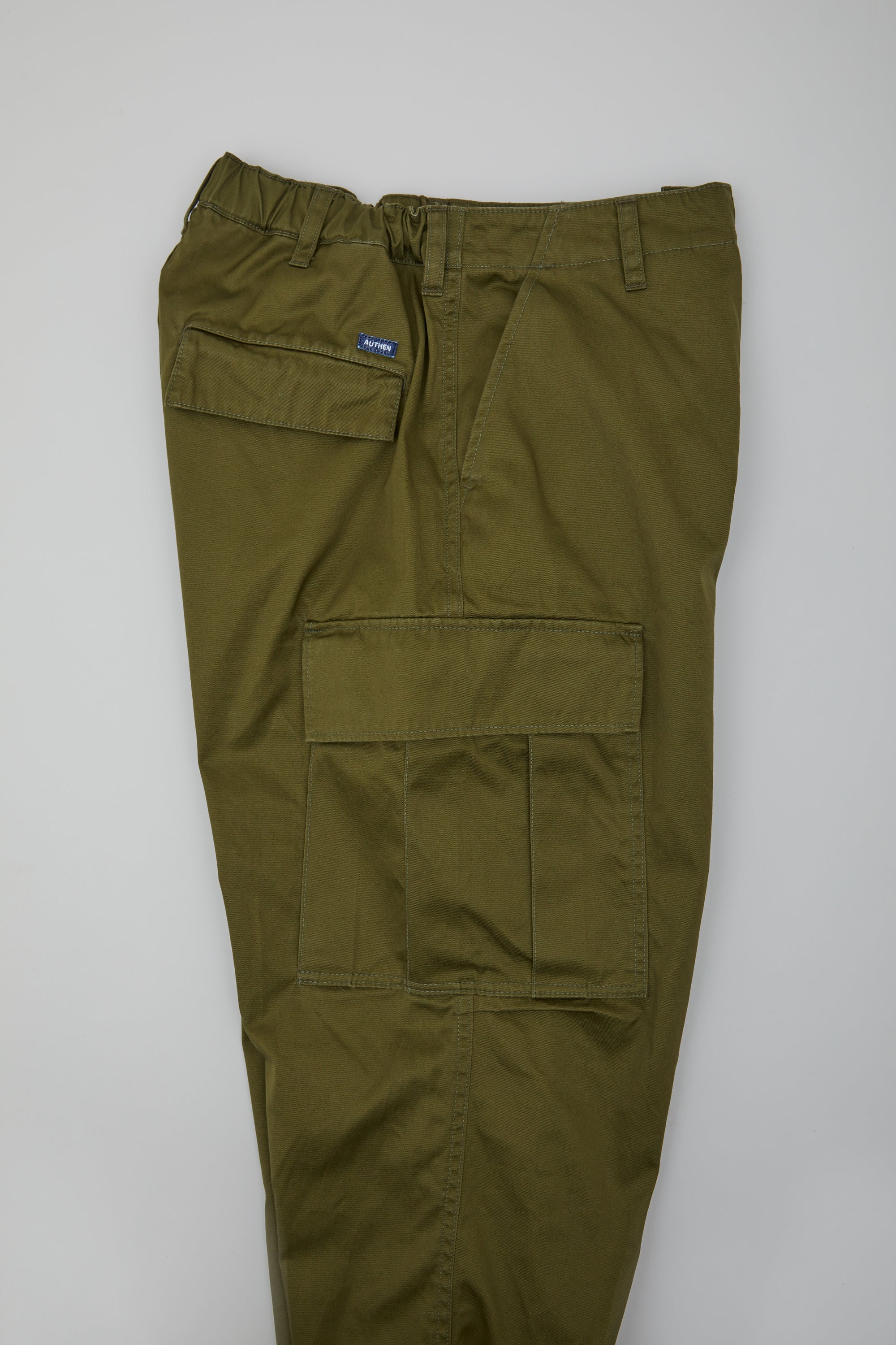 エッセンシャル ワイドカーゴパンツ