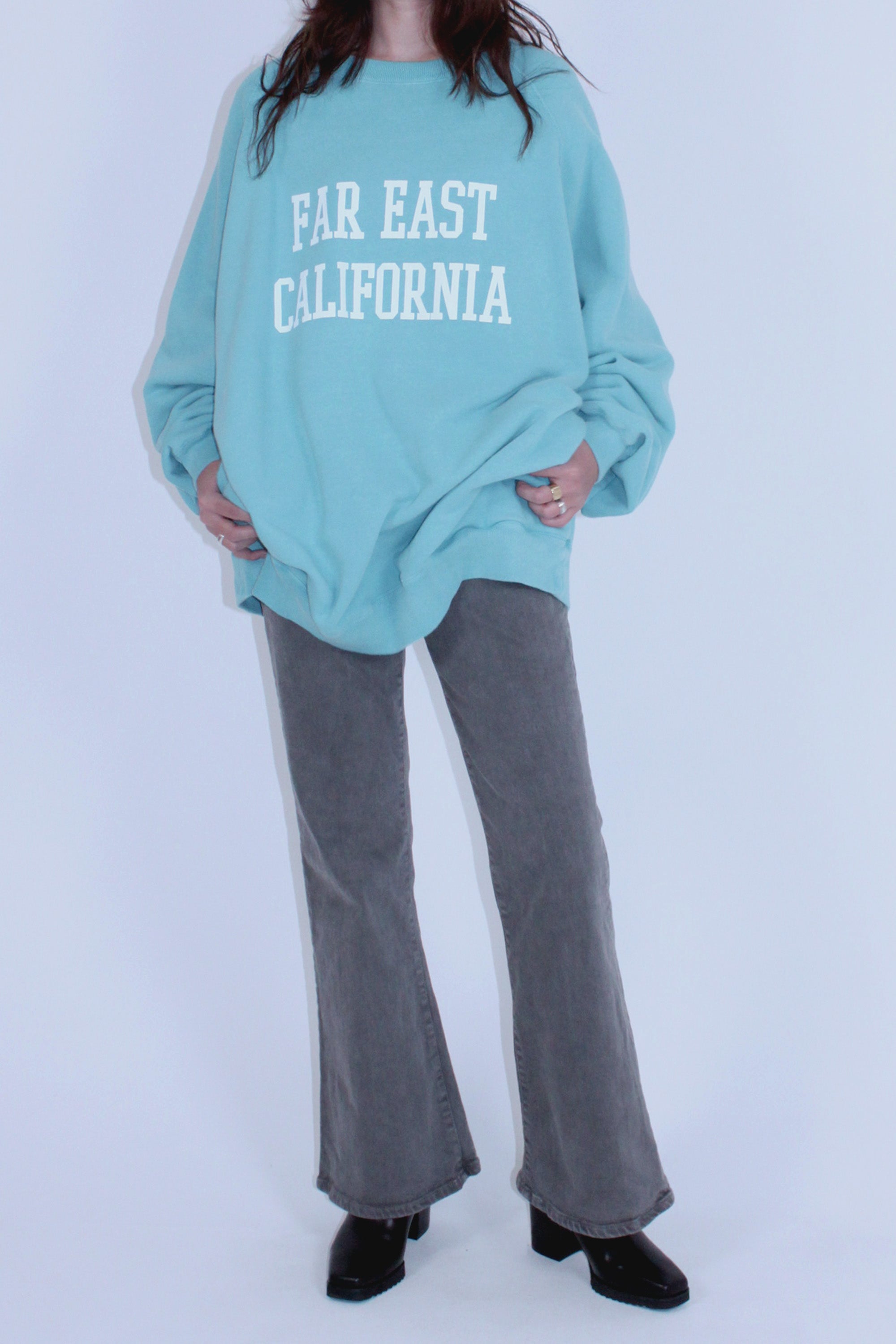 ジャイアントスウェットシャツ