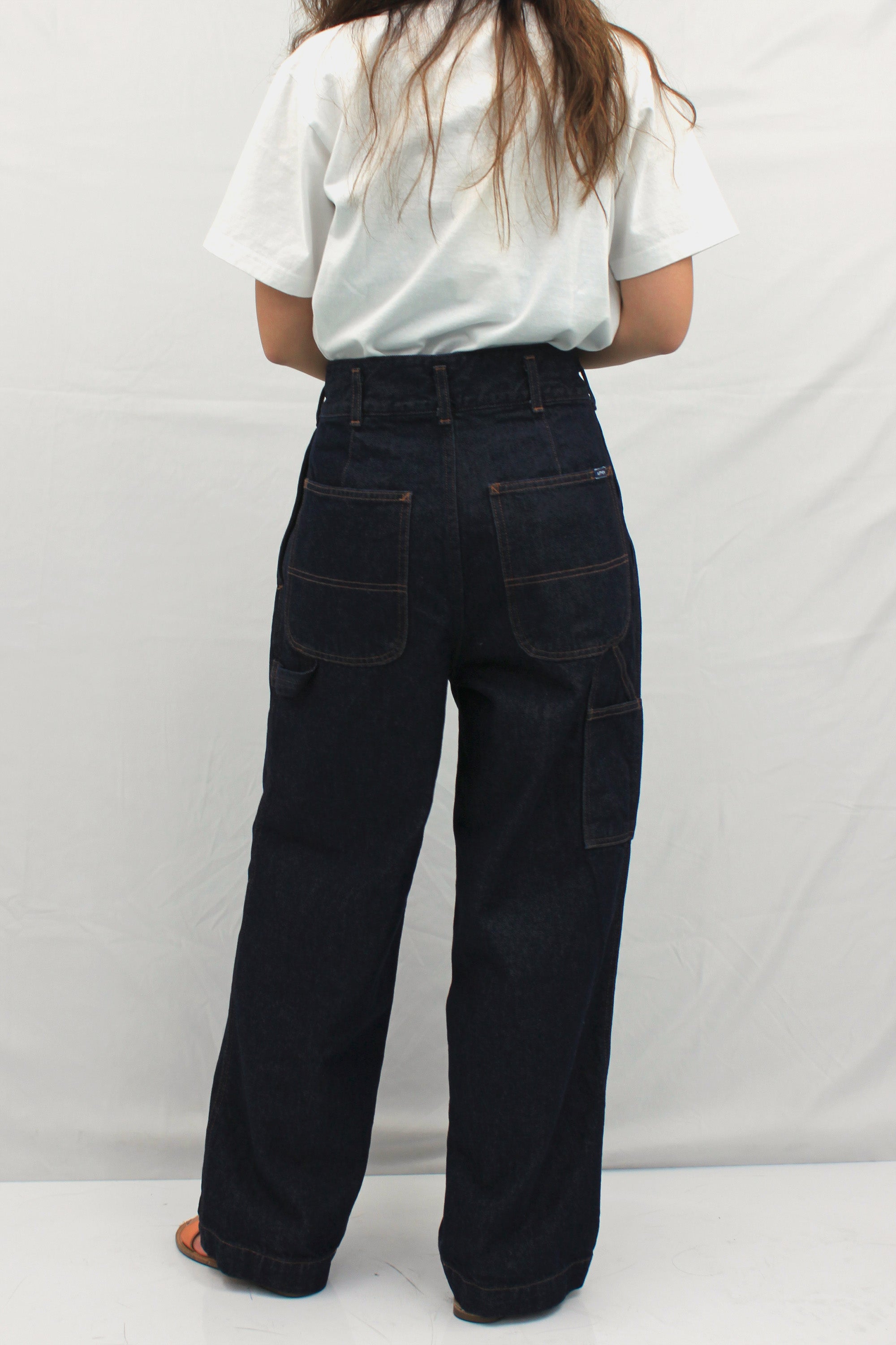 エッセンシャル タックワイドパンツ (WOMEN)